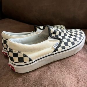 Vans checkered Classic slid on. In good condition